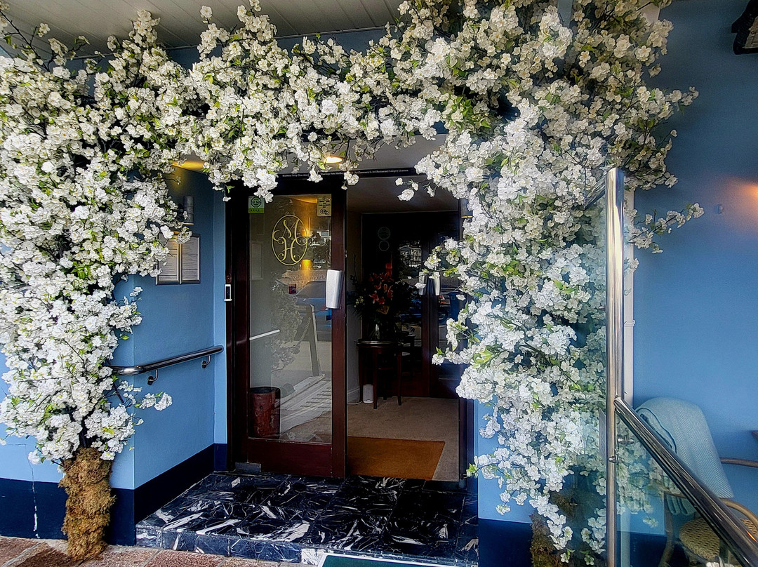 The Moorings Hotel主图