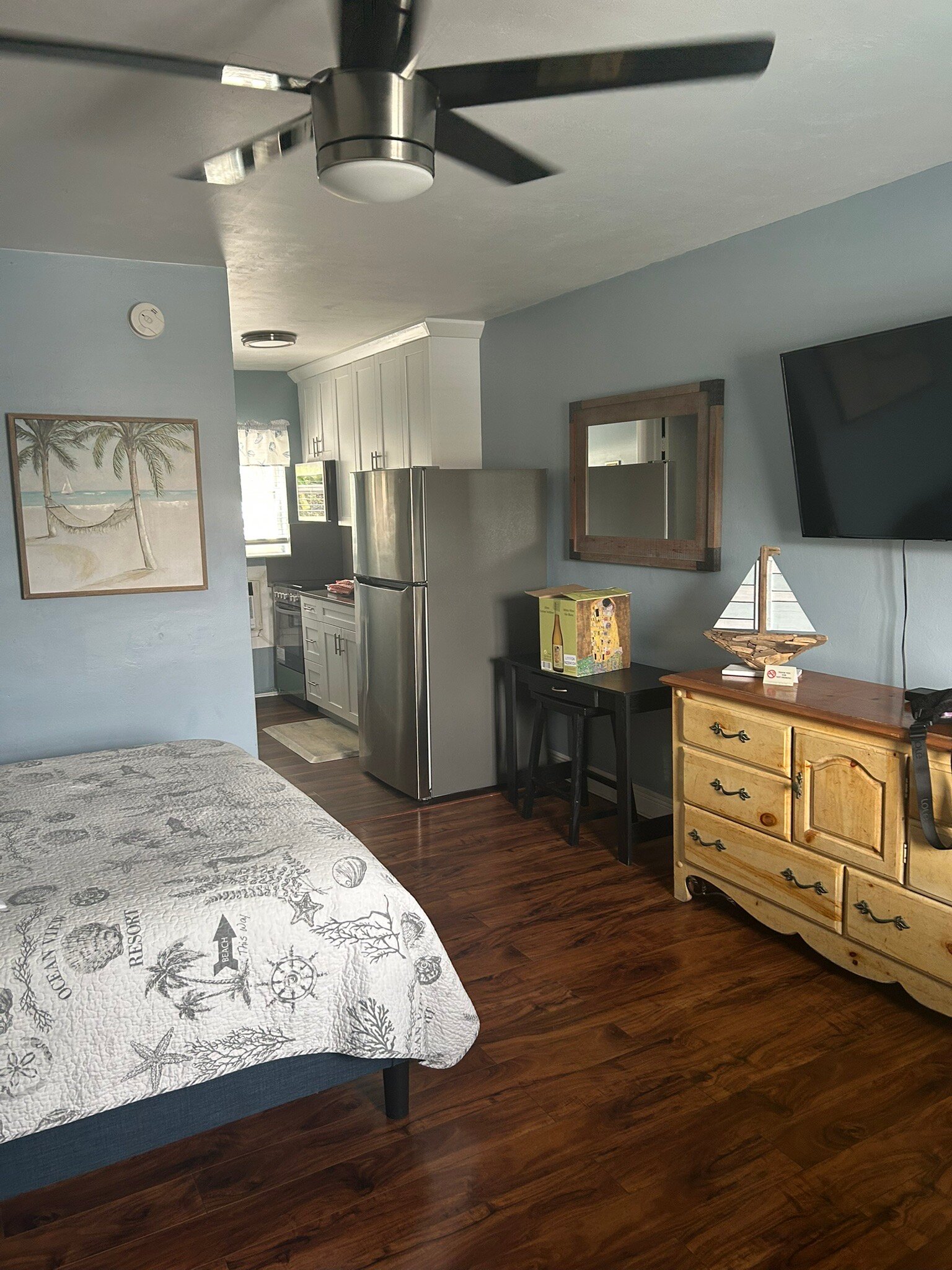 Ashley Brooke Motel-官方