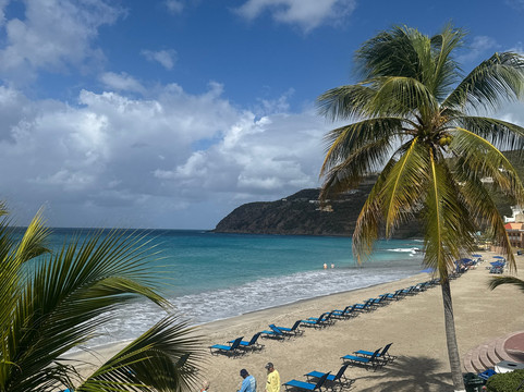 迪维小湾滩度假村主图