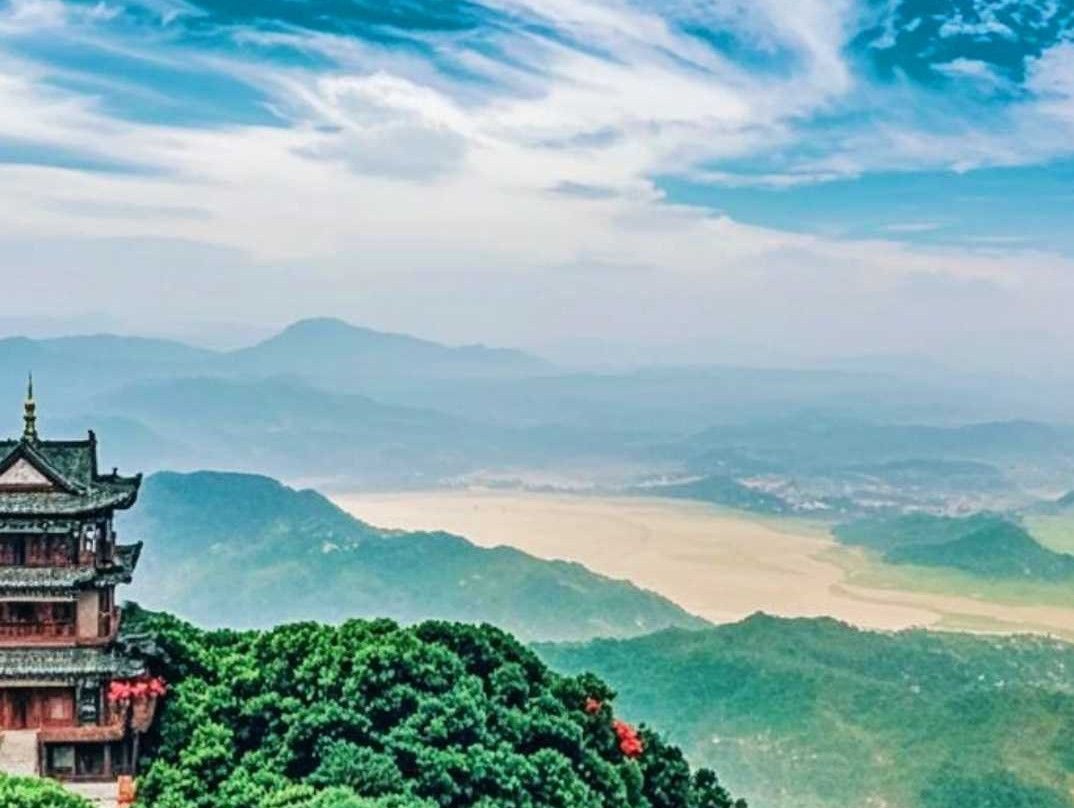 黛眉山-新安县必去景点