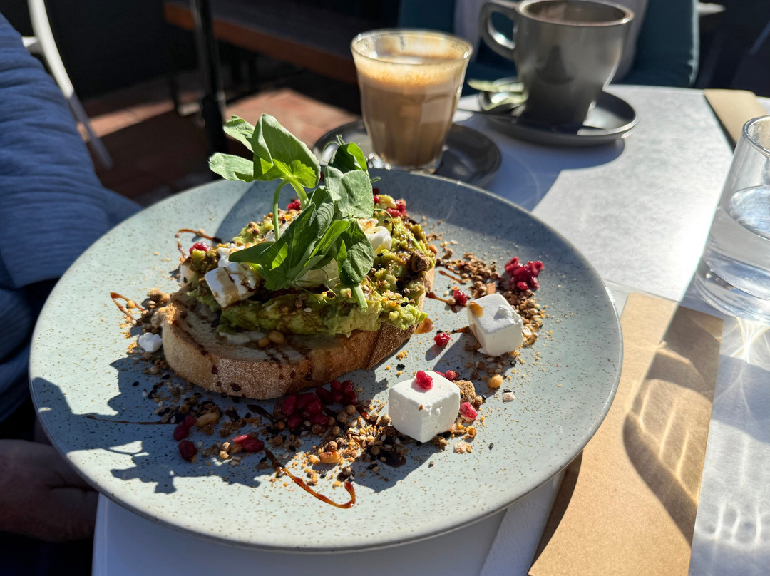 The Salty Breeze Cafe