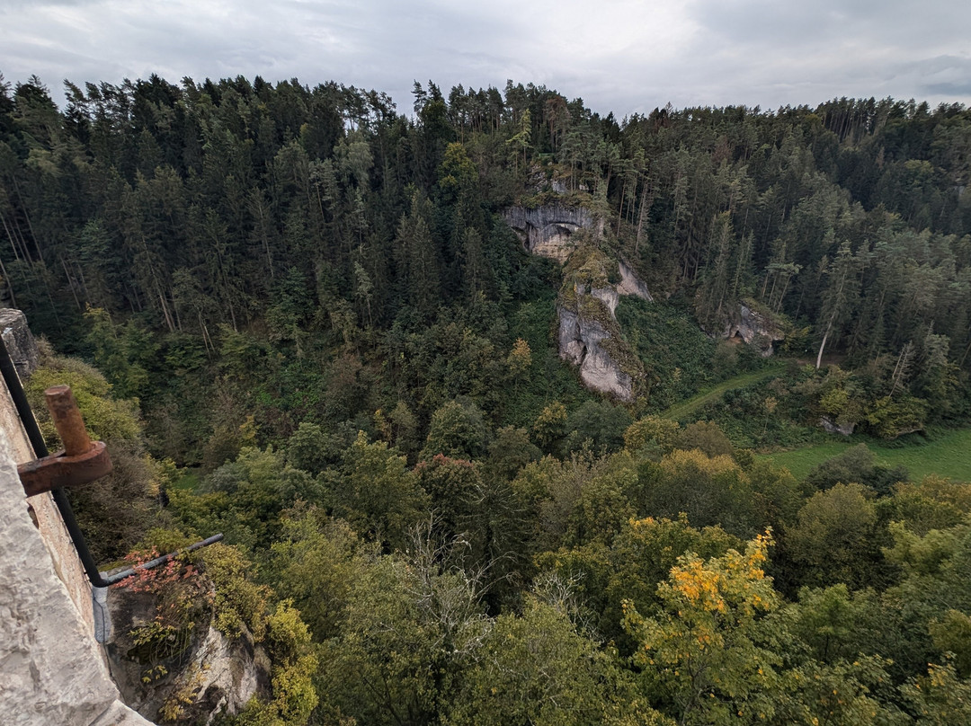 雷本斯汀布格酒店主图