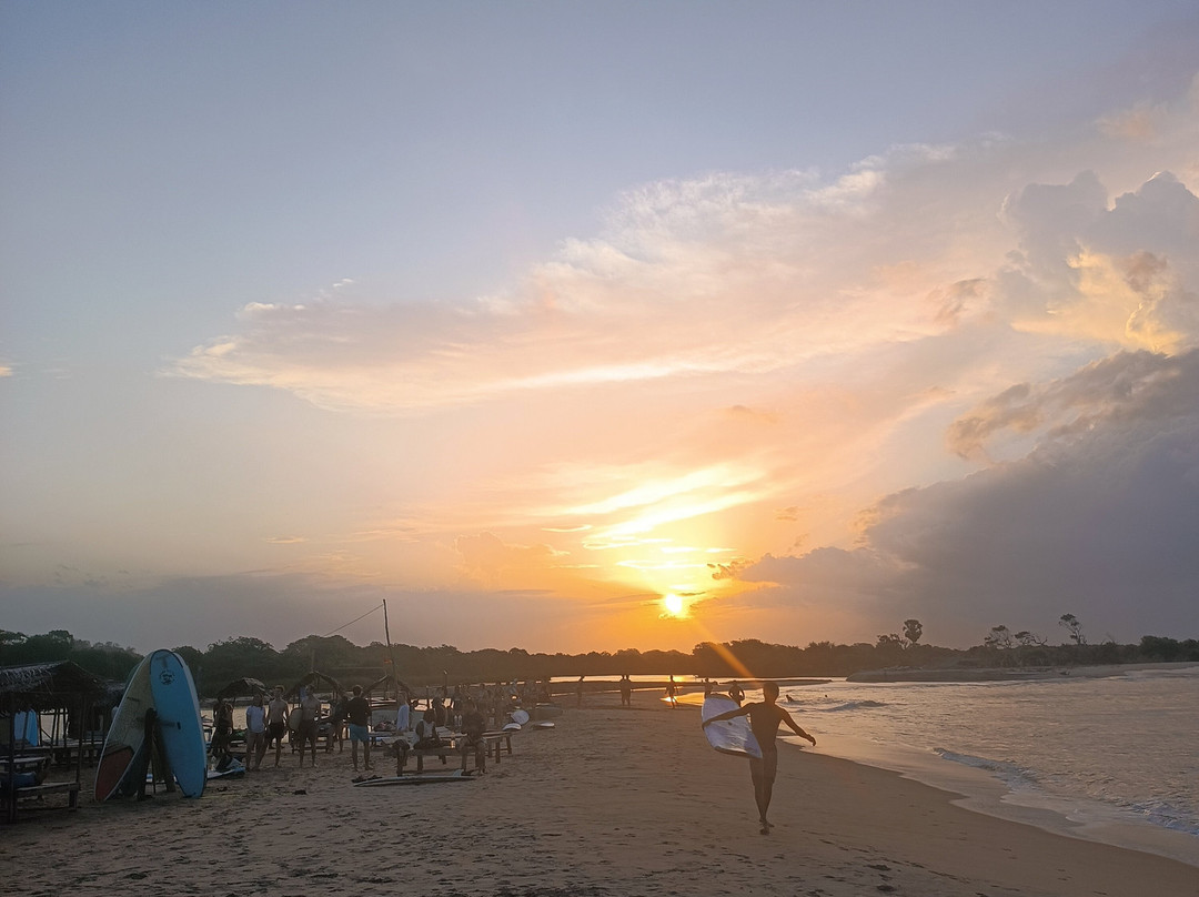 Happy surf school-阿鲁甘湾必去景点