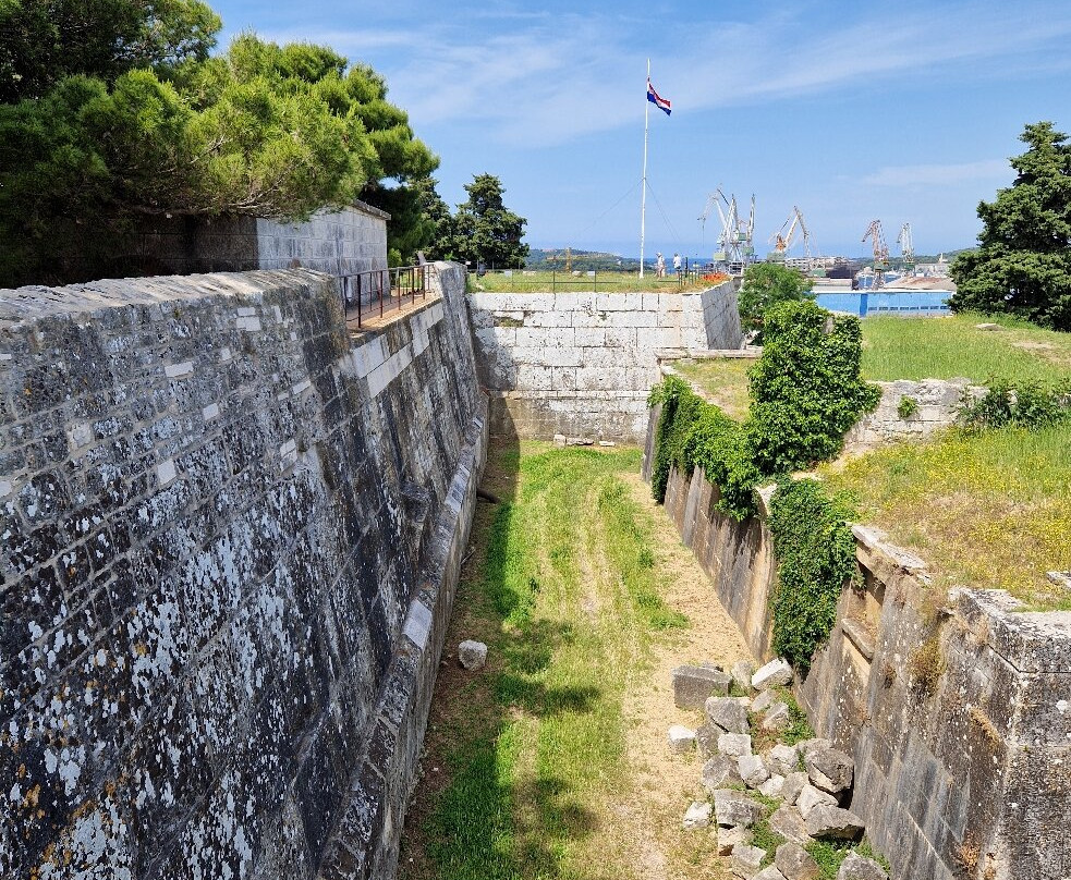 Pula Citadel-普拉必去景点