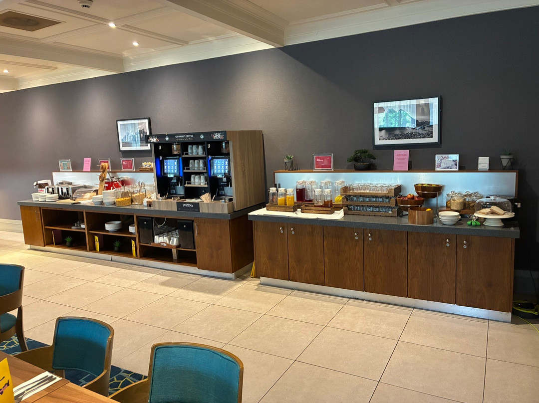 阿伯丁机场蓟酒店主图