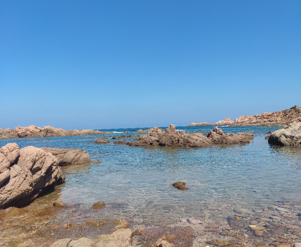 Spiaggia La Marinedda-Isola Rossa必去景点