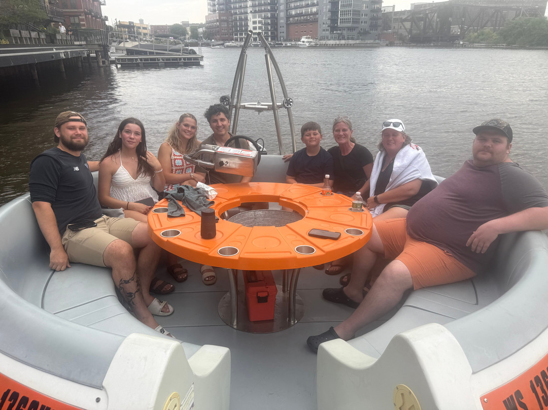 Boat MKE-密尔沃基必去景点