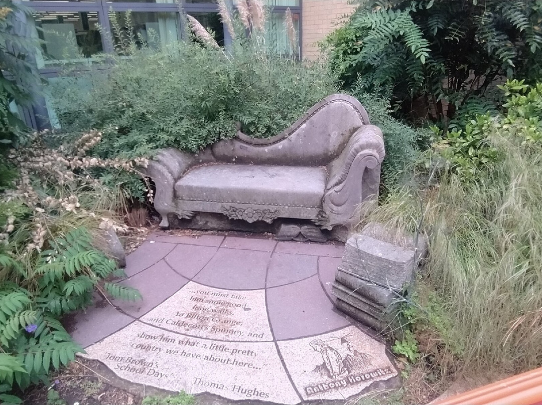 Percival Guildhouse Gardens-拉格比必去景点
