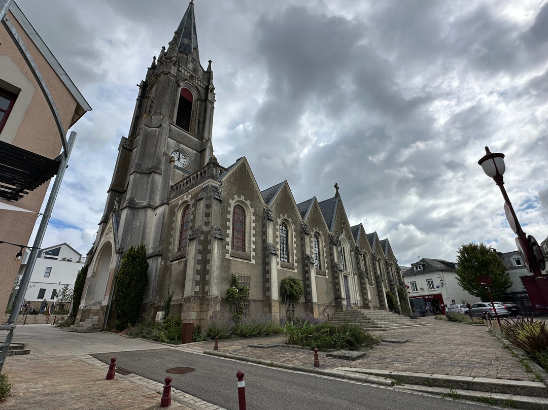 Les Arbres Rouges主图