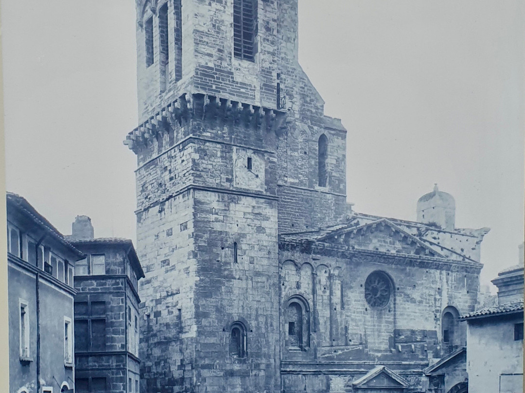 Cathedrale Notre-Dame-Et-Saint-Castor de Nimes-尼姆必去景点