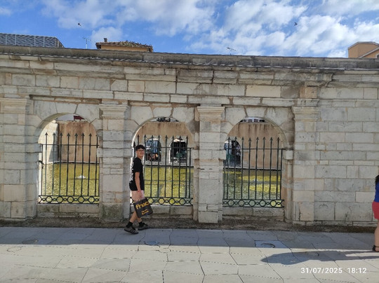 La Fontaine Chaude de la Nèhe-达克斯必去景点