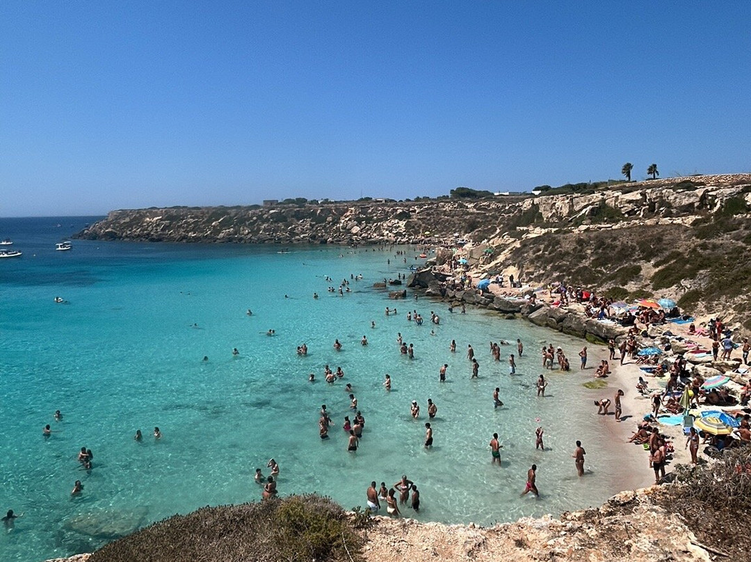 Scogliera Cala Azzurra-法维格纳纳必去景点