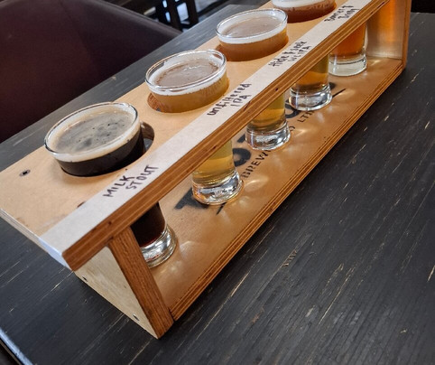 Two Thumb Brewing Co. on Manchester-基督城必去景点