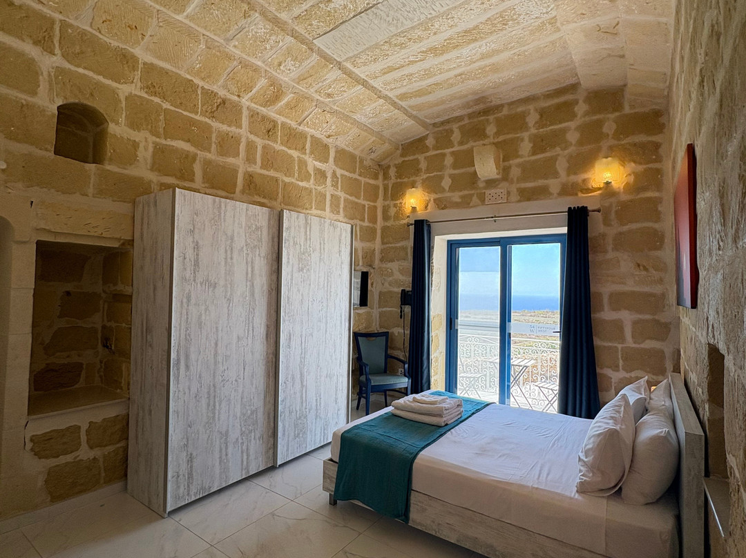 Fiftyfour West Boutique Living主图