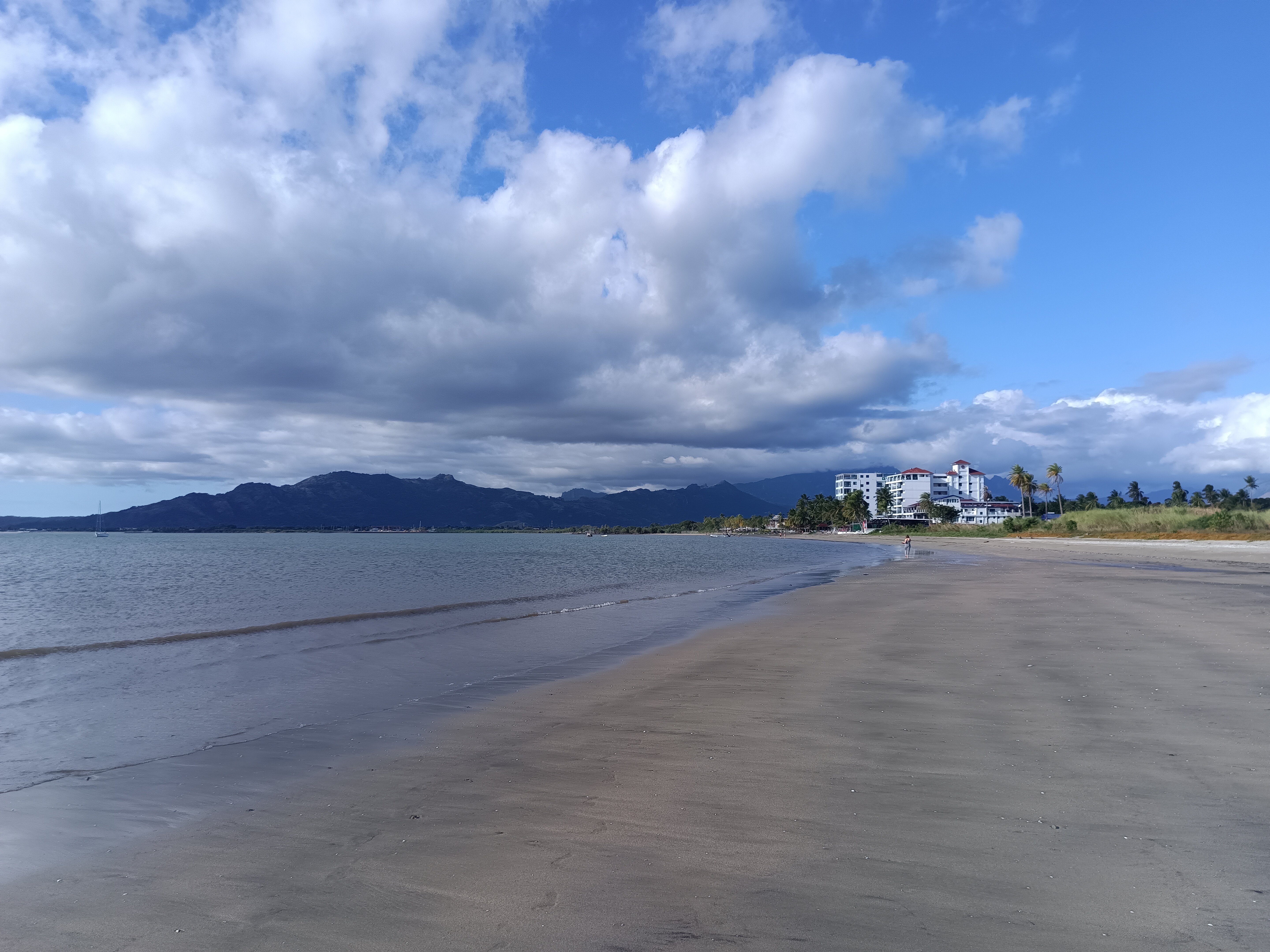 Ramada Suites by Wyndham Wailoaloa Beach Fiji-浴室