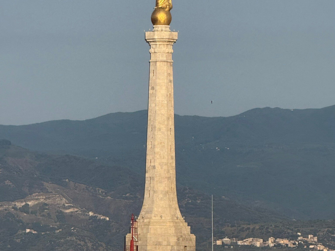 La Madonnina del Porto-墨西拿必去景点