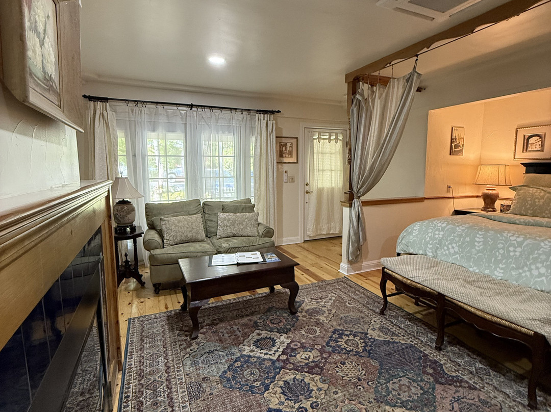 The Victoria Inn主图