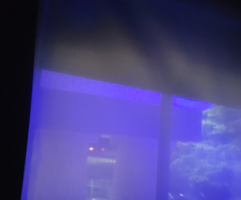 纽贝里快捷假日及套房酒店主图