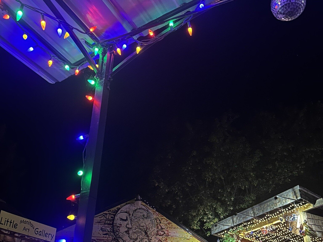 Little Manitou Art Gallery-Manitou Beach必去景点