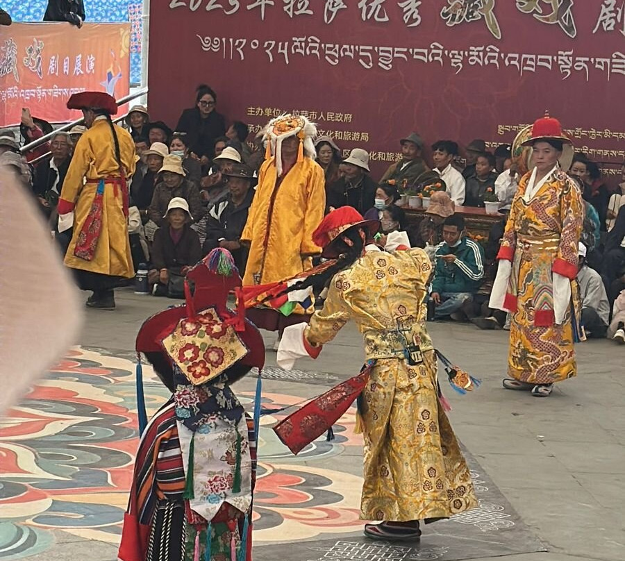 西藏奇迹艺术画廊-拉萨市必去景点