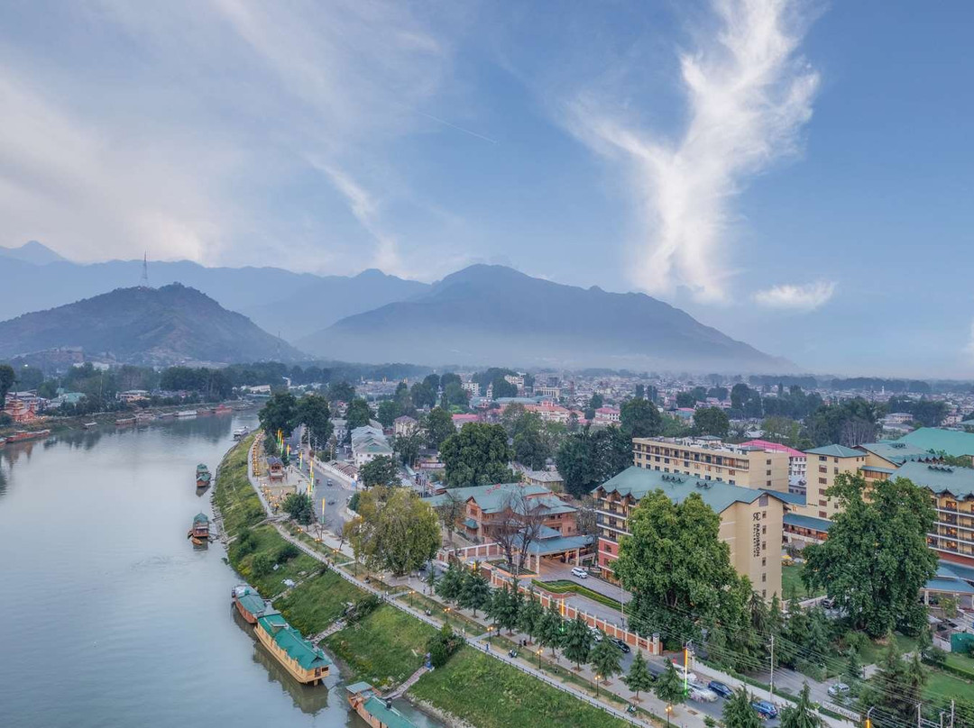Radisson Collection Hotel & Spa, Riverfront Srinagar