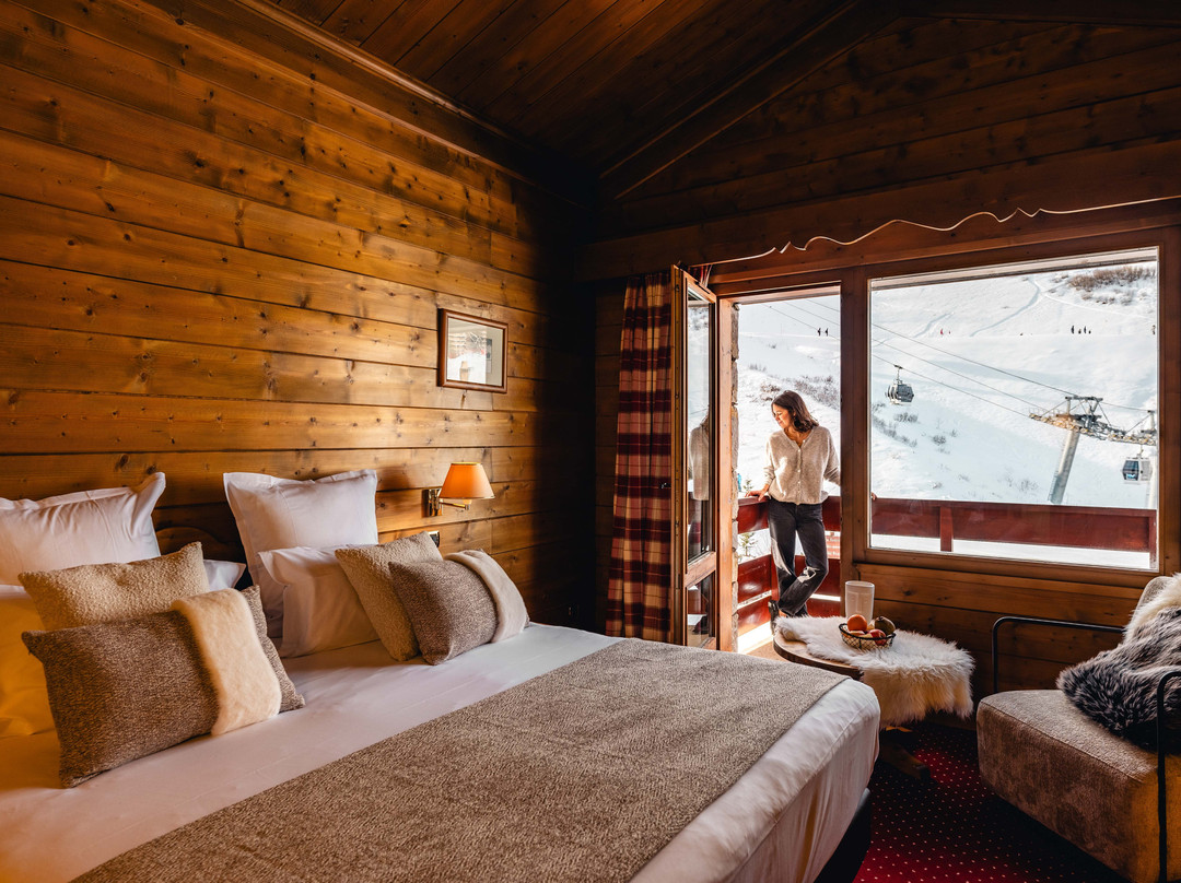 瓦隆峰酒店主图