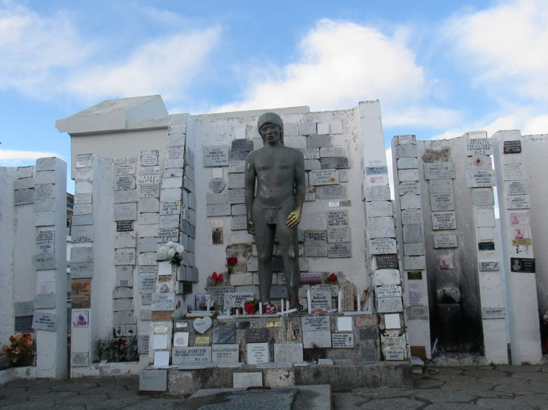 市政公墓-蓬塔阿雷纳斯必去景点