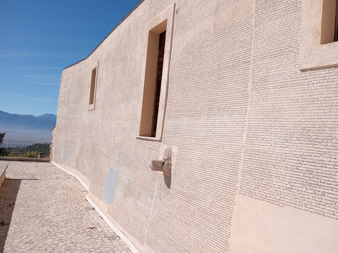 Murales ''Fontamara''-Aielli必去景点