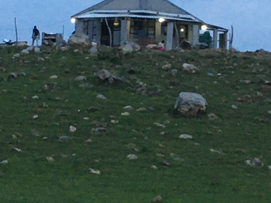 Waterfall Bluff-Rhole必去景点