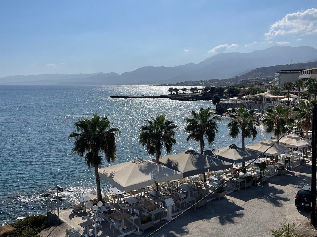 Arlen Beach Hotel主图