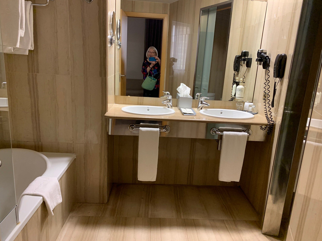 塔拉戈纳城市酒店主图