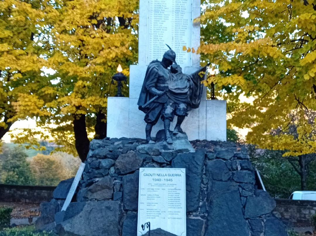 Monumento ai Caduti-Bobbio必去景点