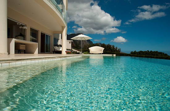 坎普斯湾大西洋套房酒店主图