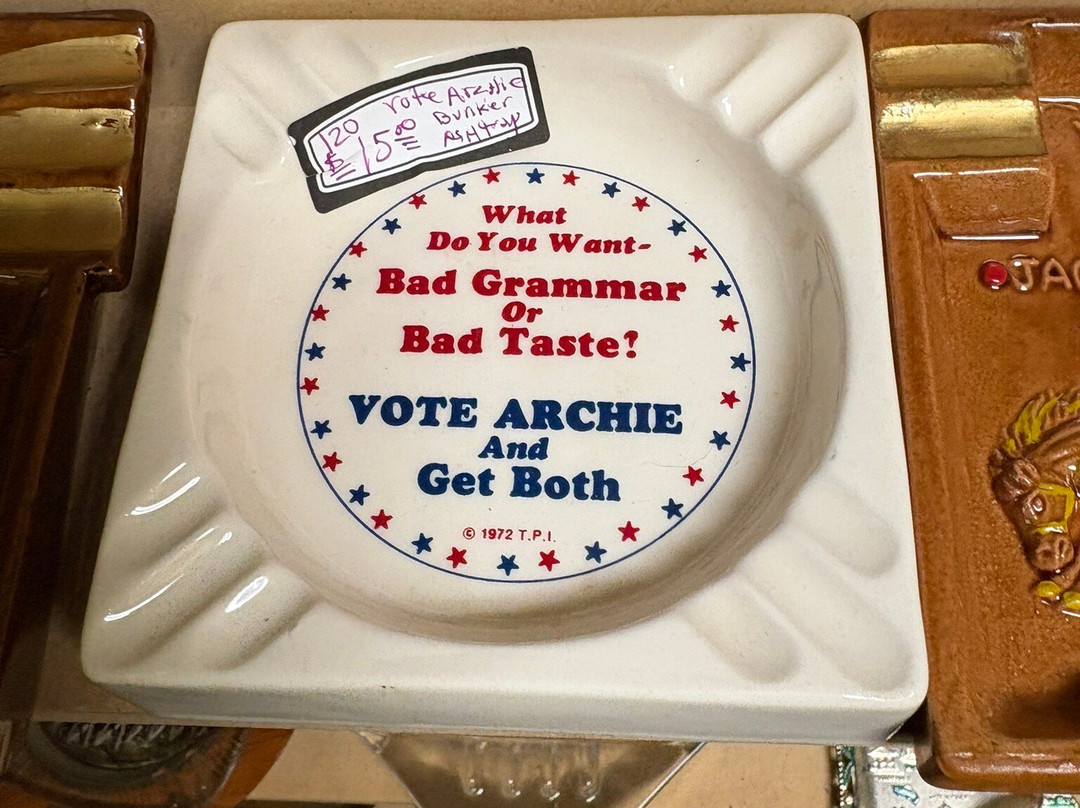 Heirlooms Antique Mall-奥罗拉必去景点