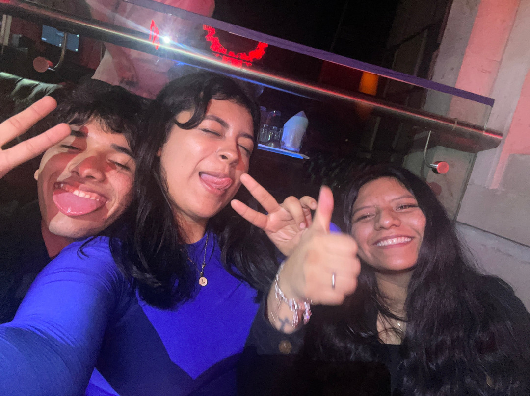 Strana-瓦拉塔港必去景点