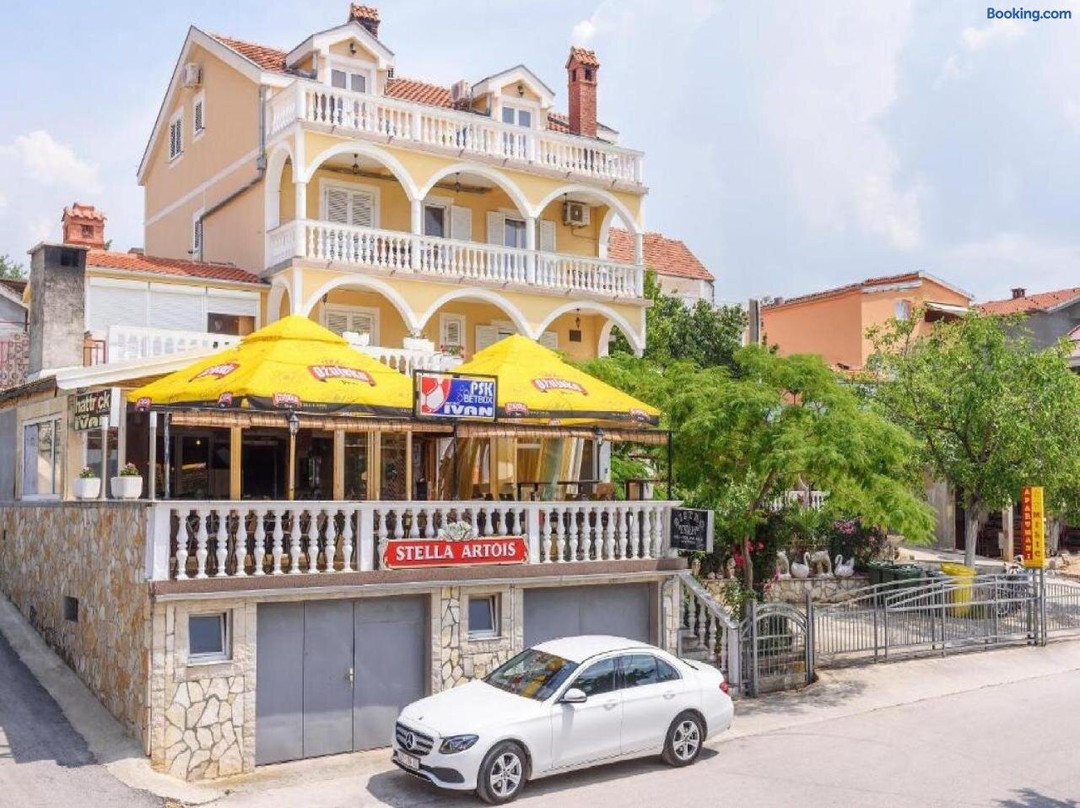 Apartments Smilje & Maslina