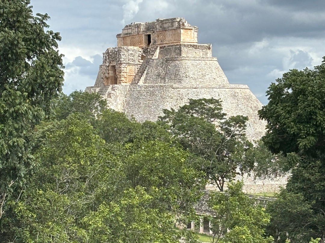Lawson's Original Yucatan Excursions-Progreso必去景点