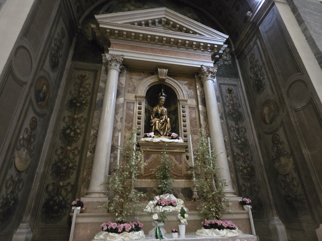 Chiesa San Zenone e Martino-拉齐塞必去景点