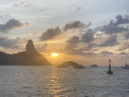 Noronha a bordo-费尔南多-迪诺罗尼亚群岛必去景点