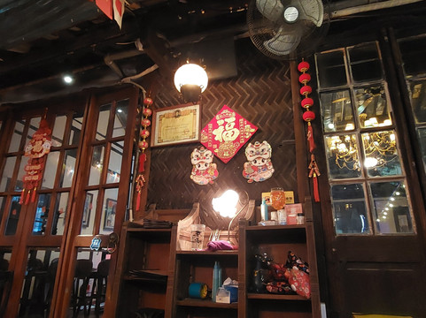 漫步者-上海市必去景点