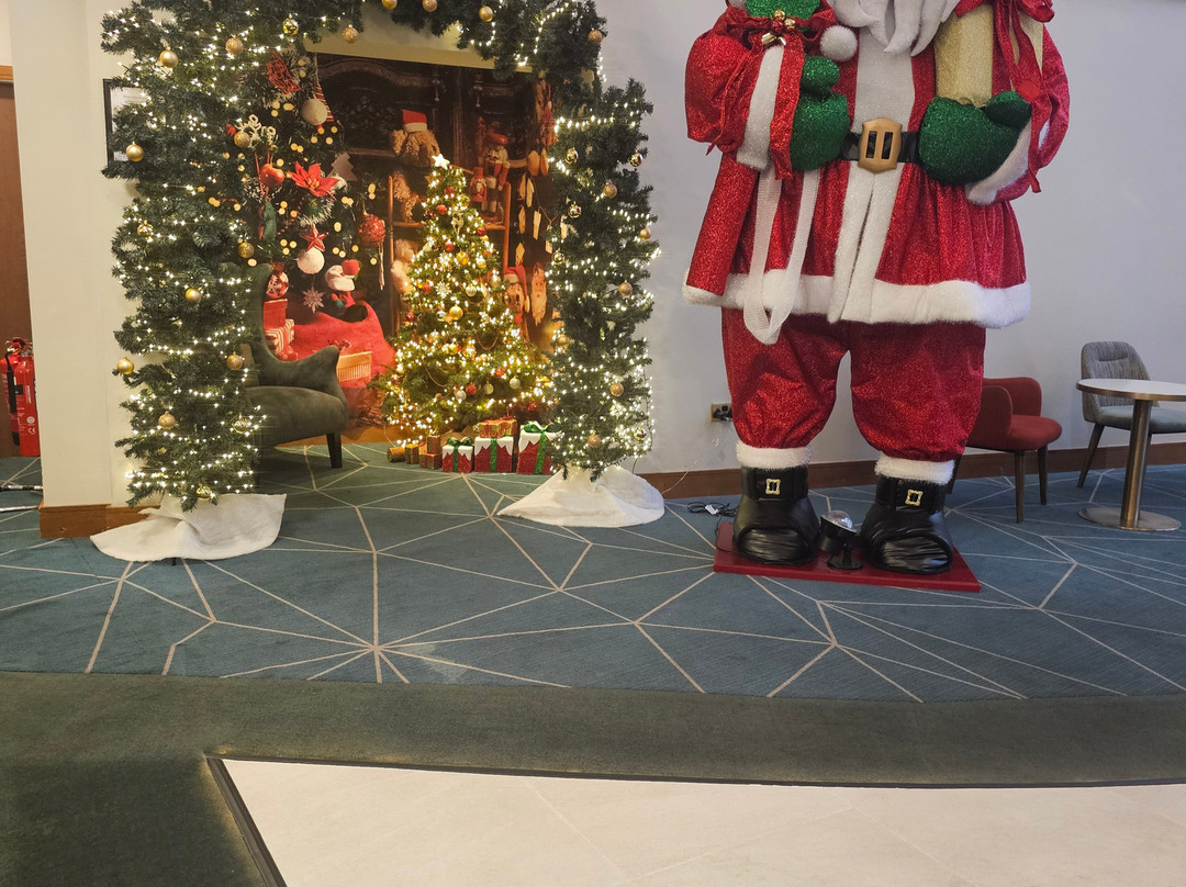 The McWilliam Park Hotel主图