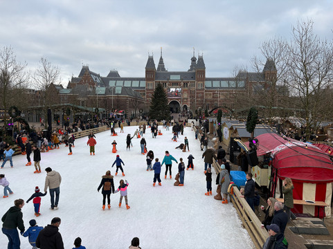 Schaatsbaan Museumplein-阿姆斯特丹必去景点