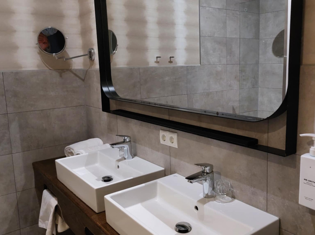 泰尔山翰悦阁酒店主图