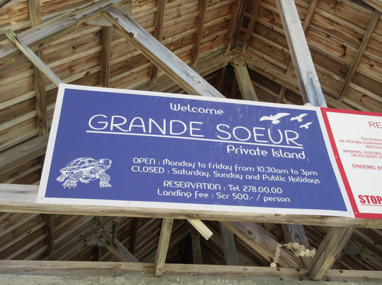 Grande Soeur island-普拉兰岛必去景点