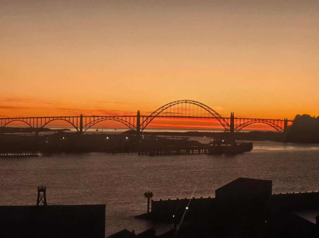 Embarcadero Resort Hotel and Marina主图