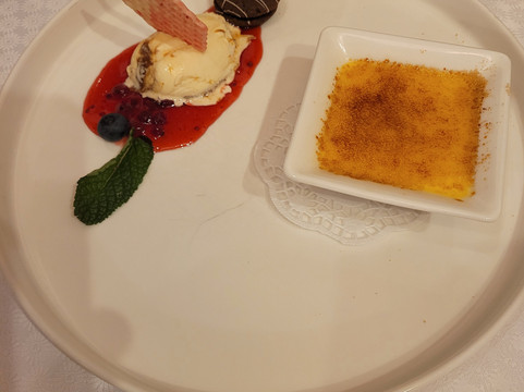 埃登勒汗酒店主图