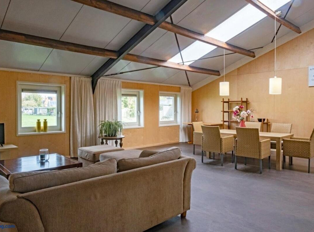Op De Hoek Van De Stal