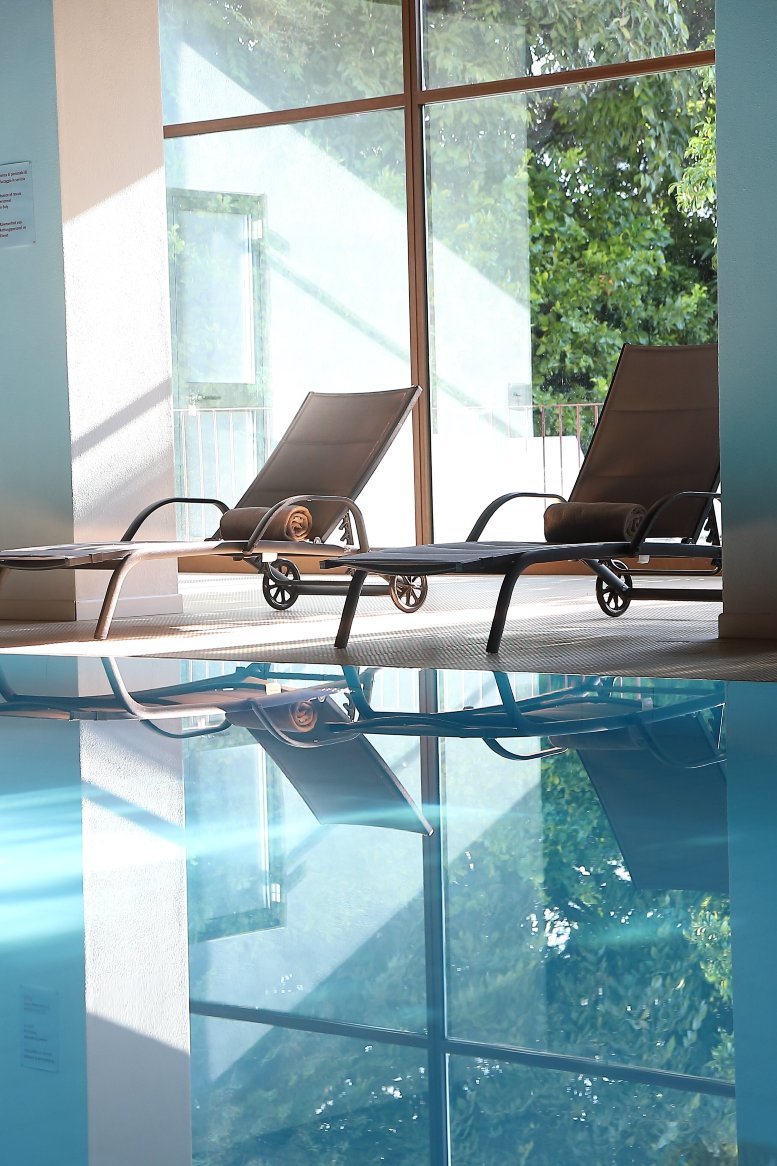 美恩德罗酒店 - 湖景-泳池