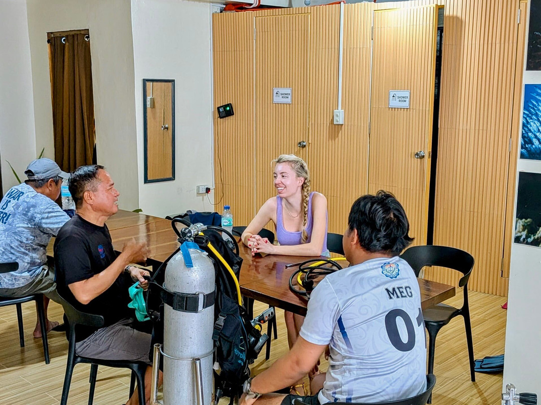 Fisheye Divers-长滩岛必去景点