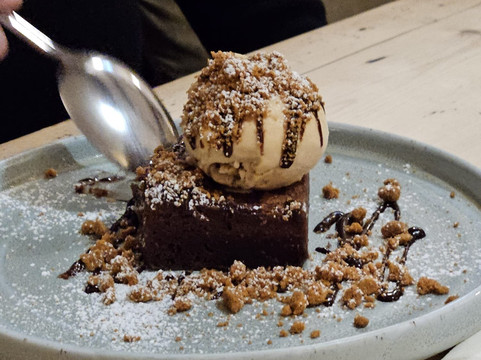 雷恩汉姆五钟酒店主图